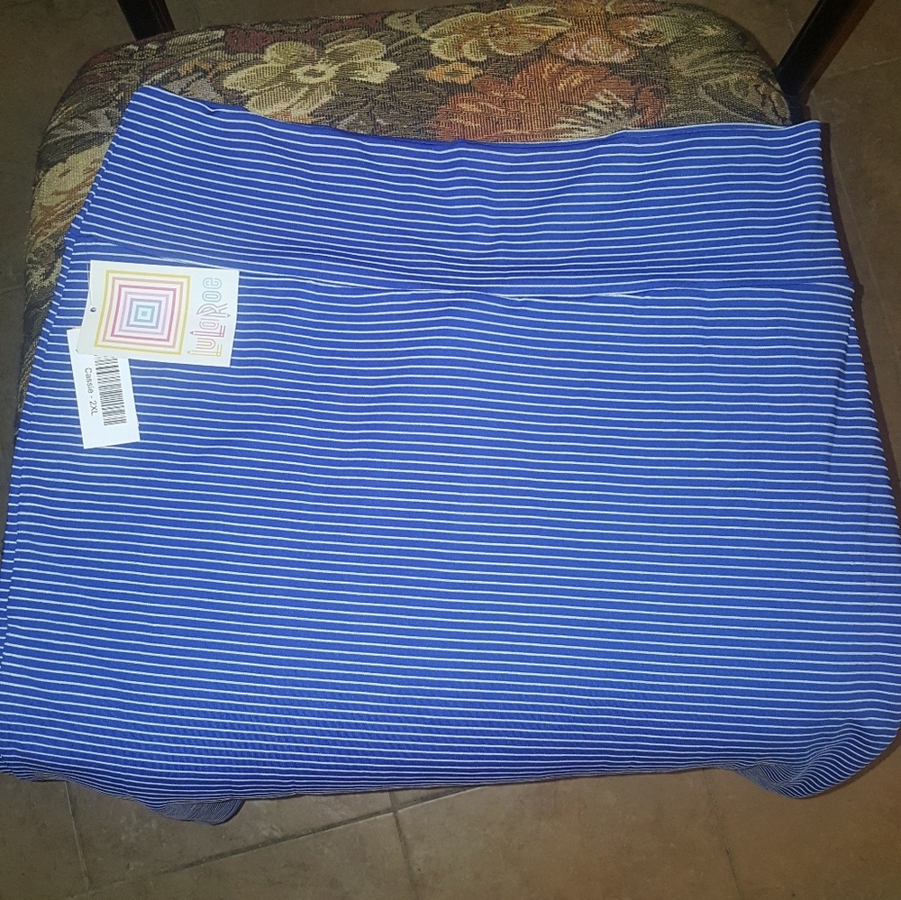 Lularoe skirt